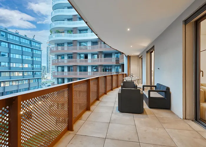 Modern Unit In Casa Finance City With Free Parking